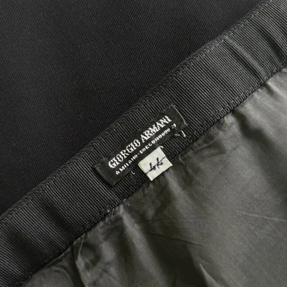 Giorgio Armani Vintage Black Wool Knee Length Skirt Size 44 - Picture 6 of 6